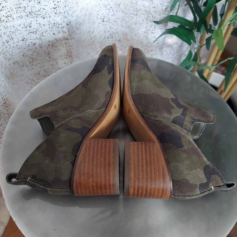1. STATE Idania Leather Block Heel Olive Camo Suede Bootie Size 5.5 - Picture 2 of 8